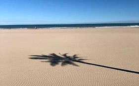 Great Holiday Apartment Close To The Beach